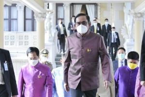 “บิ๊กตู่” ย้ำกลาง ครม.เปิดประเทศมองไปข้างหน้ารับงานใหญ่ ยันไม่ยุบสภา อย่าคิดไปเอง