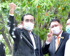 “บิ๊กตู่”เดินหน้ารุกต่อ ฟื้นครม.สัญจร