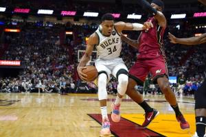 "บัคส์" พ่ายยับ 42 แต้ม "ไมอามี" ทุบสถิติแต้มสูงสุด เกมเปิดซีซัน NBA