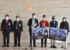 “ผอ.โตโต้ วีโว่” บุกสภาฯ จี้ “กมธ.กฎหมาย” สอบ ตร.ซ้อมม็อบดินแดง
