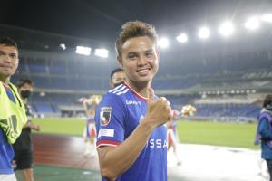 "ธีราทร" ลุย 78 นาที มารินอสพังคาถิ่นยกแชมป์เจลีกให้ฟรอนตาเล่ - "ชนาธิป" ตัวจริง ซัปโปโรเจ๊า