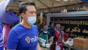 “อริย์ธัช” จวก กทม.เตือนเมื่อน้ำท่วมแล้ว ทำชาวบ้านขนของหนีไม่ทัน จี้ “อัศวิน” ทบทวนตัวเอง