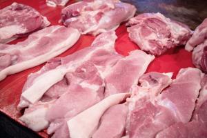 พาณิชย์เข้าใจหมูแบกต้นทุนวัตถุดิบอาหารสัตว์และการป้องกันโรค พร้อมดูแลผู้บริโภคผ่านห้างค้าปลีก และโครงการรถโมบายพาณิชย์ลดราคา