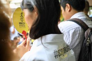 แอมเนสตี้โต้กระแส กลุ่มคนรักสถาบันขับไล่ อดีตรอง ผอ.ข่าวกรองจี้สอบท่อน้ำเลี้ยง