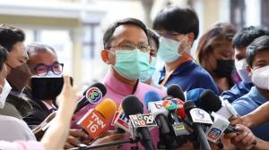“สมศักดิ์” ซัดคนว่างงานปล่อยข่าว ลั่น “สามมิตร” ไม่ย้ายกลับ “เพื่อไทย” ขอโอกาสทำงานก่อน