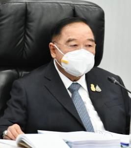 “ลุงป้อม” ห่วงภัยแล้งกระทบประชาชน เร่งขับเคลื่อน 9 มาตรการ จัดฝนหลวง-เพิ่มแหล่งน้ำ ช่วยเหลือ