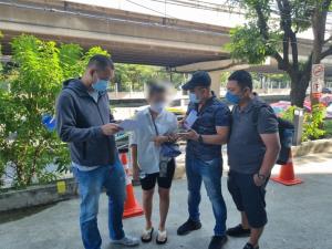 รวบเท้าแชร์เปิดกลุ่มไลน์ “บ้านทรายทอง” เชิดเงินหนี เสียหายหลายล้านบาท