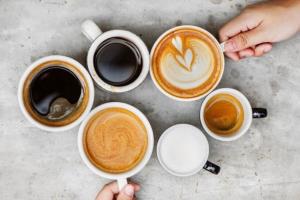 กาแฟติดง่าย!…ดื่มอย่างไร?..ไม่ทำร้ายสุขภาพ / พลโทนายแพทย์ สมศักดิ์ เถกิงเกียรติ