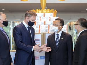 “สมศักดิ์” ปลื้ม! ต่างชาติจับมือไทย ยกระดับปราบยาเสพติดเข้มข้นยิ่งขึ้น