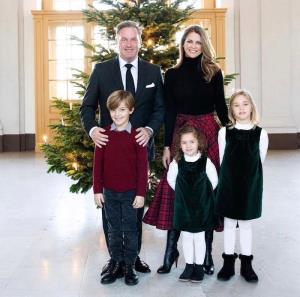 เผยภาพการ์ดคริสต์มาสของราชวงศ์ยุโรป ... ส่งความสุขกันแบบพร้อมหน้าทั้งครอบครัว