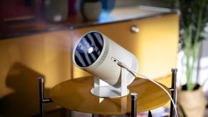 Samsung ออกโปรเจกเตอร์พกพา The Freestyle