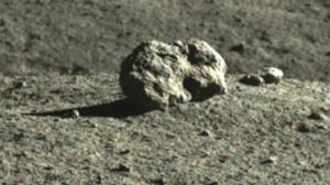 โอละพ่อ! ‘กระท่อมลึกลับ’ ที่ยานสำรวจจีนพบบนดวงจันทร์ ที่แท้แค่ ‘หินรูปกระต่าย’