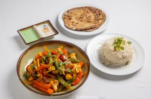 อร่อยจัดจ้านหอมเครื่องเทศกับ “อาหารอินเดีย” เลิศรส ณ ห้องอาหาร ดิ ออร์ชาร์ด โรงแรมแคนทารี เบย์ ศรีราชา