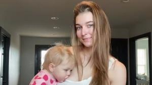สาวโพสต์ TikTok จะให้ลูก ‘กินนมจากเต้า’ ถึง 6 ขวบ โดนชาวเน็ตจวกเข้าข่าย ‘ละเมิดทางเพศ’
