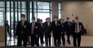 “บิ๊กตู่” ร่วมประชุมสภา วันที่สอง หน้านิ่ง-รูดซิปปากหลังสื่อซักหลายประเด็น ไร้เงา “ส.ส.พปชร” แห่รับ