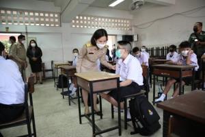 ไฟเขียวติด "โควิด" ไม่มีอาการ-อาการน้อย-เสี่ยงสูง มาสอบได้ตามปกติ เสี่ยงต่ำเรียนออนไซต์ได้