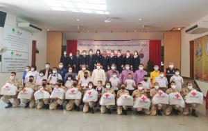 สำนักงานพัฒนาชุมชนจังหวัดฉะเชิงเทราเข้าร่วมพิธีมอบทุนการศึกษาของสมาคมแม่บ้านมหาดไทย ประจำปี 2565