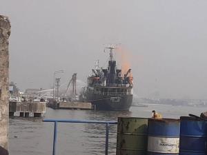IRPC ช่วยระงับเหตุเรือบรรทุกน้ำมันไหม้