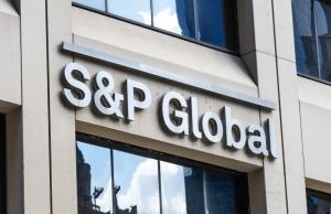 S&amp;P หั่นเครดิต 4 แบงก์ไทย คาดถูกกระทบจากความเสี่ยงเชิงระบบ