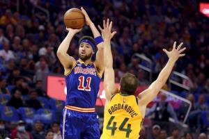 "วอร์ริเออร์ส" รัน 18-0 โกงตายควอเตอร์ 4 ซิวโควตาเพลย์ออฟ NBA