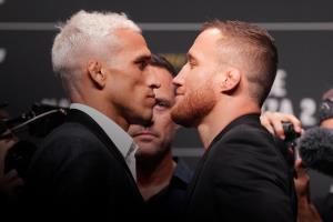 โอลิเวียร่า ตกตาชั่ง ปรับเงื่อนไขชิงแชมป์โลกศึก UFC 274