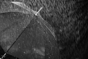 กรมอุตุฯ เผยทั่วไทยฟ้าฝนคะนอง-ลมกระโชกแรง ระวังน้ำท่วมฉับพลันน้ำป่าไหลหลาก กทม.ฝน 70 %
