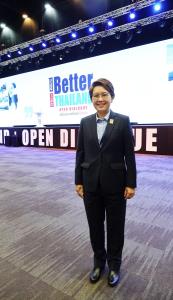  นางสาวนารถนารี รัฐปัตย์ กรรมการผู้จัดการ ธนาคารพัฒนาวิสาหกิจขนาดกลางและขนาดย่อมแห่งประเทศไทย (ธพว.) หรือ SME D Bank