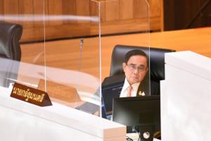“พิธา-ชลน่าน” ลุกฟาดกลับ “บิ๊กตู่” บอกเวทีสภาพิทักษ์ภาษีของประชาชน แต่นายกฯโยนความผิดสภา ล่วงเกินหน้าที่ฝ่ายนิติบัญญัติ
