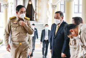 “บิ๊กตู่” บอกรอฟัง ศบค.พิจารณาถอดหน้ากาก หลัง “ชัชชาติ” ชงถอดพื้นที่เปิด กทม.