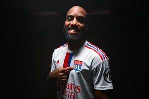 "ลากาแซตต์" ปิดฉาก 5 ปีที่อาร์เซนอล ย้ายกลับ "ลียง" ไร้ค่าตัว