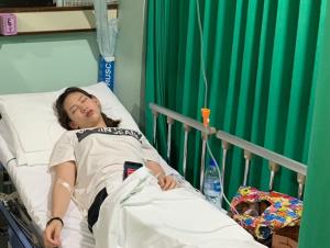 หาม "พรปวีณ์-ศิรดา" ส่งโรงพยาบาล หลังอาหารเป็นพิษที่อินโดนีเซีย