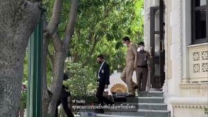 “บิ๊กตู่” เผย “ครูโอ๊ะ” ยังไม่ลาออก หลังสื่อรุกถูกถาม