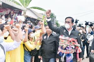 นายกฯ เยี่ยมชมโครงการพระราชดำริด้านปศุสัตว์ ณ ศูนย์ศึกษาการพัฒนาภูพานอันเนื่องมาจากพระราชดำริ อ.เมืองสกลนคร ส่งเสริมปศุสัตว์มูลค่าสูง