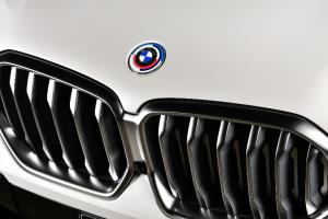 BMW ฉลอง 5 ทศวรรษ เผยโฉมรถสปอร์ตหรู “ M5 Competition" พร้อมโลโก้ 50 ปี ราคา 13,399,000 บาท