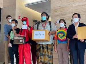 “กลุ่มราษฎร” บุกสภา ขอใช้พื้นที่จัดกิจกรรม “แคมปิ้งฟังสภา จับตาไม่ไว้วางใจประยุทธ์” วันศึกซักฟอก