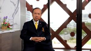 ผศ.ทพ.วิจิตร ธรานนท์ กับภารกิจงานวิจัยและพัฒนาด้านทันตกรรม