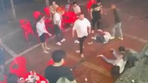 ศาลจีนจำคุก 24 ปี ชายหัวโจกยกพวก ‘รุมกระทืบ’ หญิงจีน 4 คนในร้านปิ้งย่าง