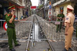 การรถไฟเวียดนามปัดคำขอร้านค้าเปิด ‘ฮานอยเทรนสตรีท’ ย้ำชัดเพื่อความปลอดภัย
