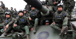 ผบ.ทร.มะกันเอาด้วย ร่วมขบวนปั่นข่าวจีนอาจบุกไต้หวันปีนี้ ขณะที่กลุ่มล็อบบี้เผยวอชิงตันมีแผนร่วมไทเปผลิตอาวุธ