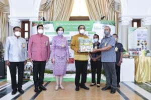 นายกฯ เยี่ยมชมความสำเร็จผลงานวิจัยนวัตกรรมทางการเกษตรในการกำจัดศัตรูพืช ตามนโยบายรัฐบาล ส่งเสริมขยายตลาดบริโภคสินค้าเกษตรปลอดภัย