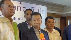 “ชัช” พร้อมเลือกตั้งไร้เหตุยุบสภา ชี้ 2ป.แยกไม่ได้แค่หงุดหงิด อัด “ฟิล์ม” น่าเกลียดบอกไม่มีอุดมการณ์