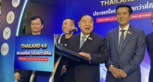 “ประยุทธ์ อยากไปก็ไป”…“บิ๊กป้อม” ยอมเปิดปากพูดการเมือง อารมณ์ดียิ้มร่า ประกาศชัด “พปชร.-รทสช” พรรคพี่น้อง แต่ต่างคนต่างอยู่ ย้ำไม่ขัดแย้ง