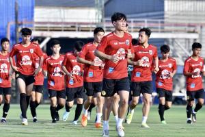 ช้างศึก U23 ซ้อมครั้งแรก "โจนาธาร" หวังนำบทเรียนจากรุ่นพี่มาต่อยอด