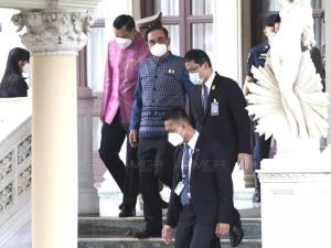 “บิ๊กตู่” นำประชุม ครม. 2 รมต.ใหม่ตบเท้าเข้าร่วม “บิ๊กป้อม” ยิ้มแย้ม ไม่ตอบเปิดตัว “มิ่งขวัญ” สังกัด พปชร.