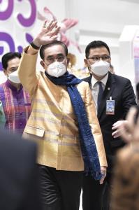 “ลุงตู่” ส่งสัญญาณอะไร? ไม่มีผม ก็ต้องมีคนอื่น “อดีตบิ๊ก ศรภ.” ซัด หาเสียงค่าแรง 600 คนไทยเดือดร้อนหนัก