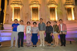 เยี่ยมชม Unfolding Bangkok Hidden Temple