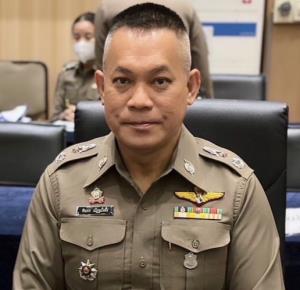 ตร.ออกสปอตรณรงค์ปรับเปลี่ยนพฤติกรรมไม่ขับขี่รถด้วยความประมาท “แทนคำขอโทษ”