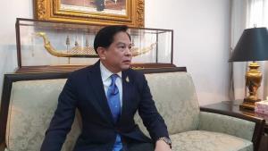 “พีระพันธุ์” เมินนั่งนายกฯ ปัดทำพรรคสนองความต้องการ อยู่การเมือง 30 ปี โดนมีดปักหลังอื้อแบบนายกฯ