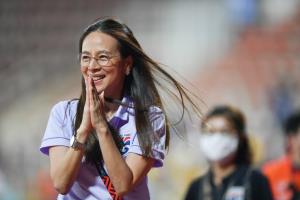"มาดามแป้ง" จ่ายอัดฉีด 5 ล้าน "ช้างศึก" พอใจจบแชมป์กลุ่ม ยกนิ้ว "กัมพูชา" พัฒนาการยอดเยี่ยม