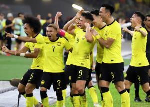 "มาเลเซีย" เชือดนิ่ม "สิงคโปร์" 4-1 ลิ่วตัดเชือกบอลอาเซียนดวล "ไทย"